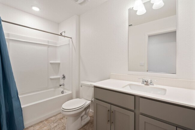 Building Photo - Ideally Located Modern 4-Bedroom Home