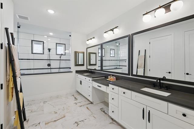 Building Photo - 12424 Blue Granite Dr