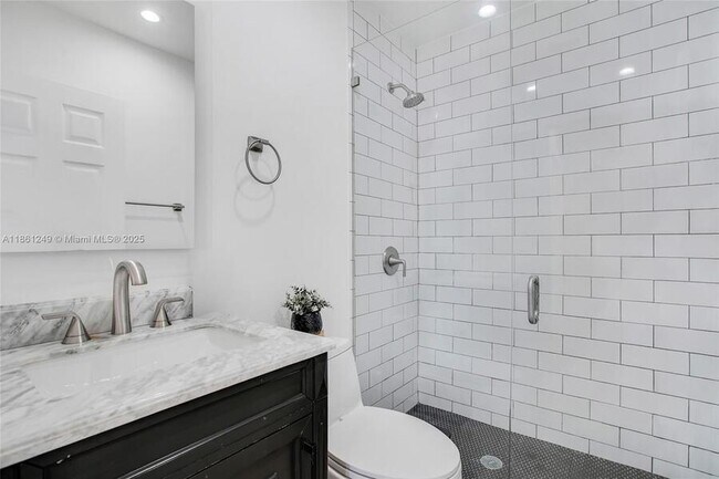 Building Photo - 3675 SW 26th St