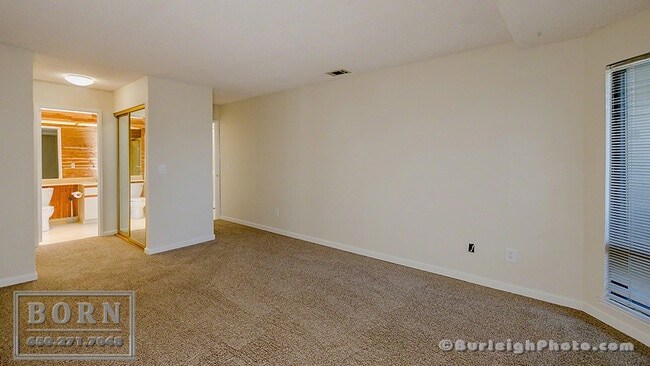 Building Photo - 780 Sea Spray Ln