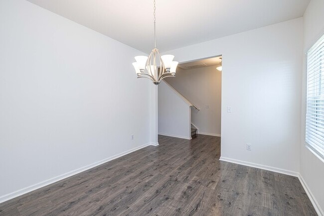Building Photo - 3 Bedroom Townhome Bonterra Village AVAILA...