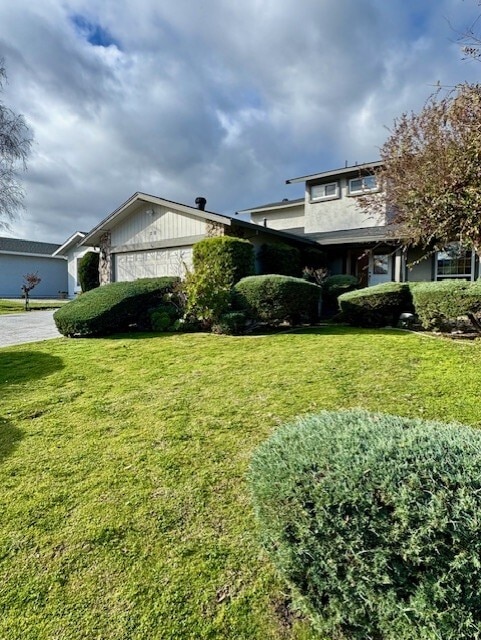 Building Photo - 28 Crosby Ct