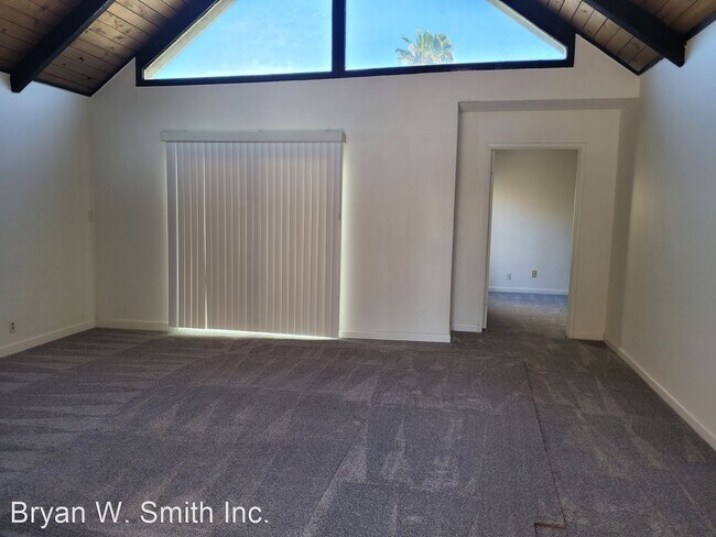 Building Photo - 3 br, 2 bath House - 3026 Pear Street