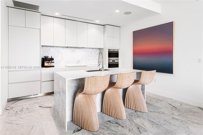 Building Photo - 5775 Collins Ave