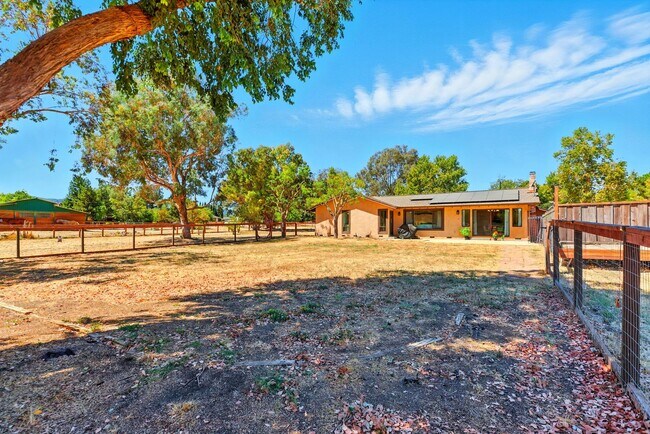 Building Photo - $5995 - Ranch-style home with acreage in West Gilroy's quiet countryside