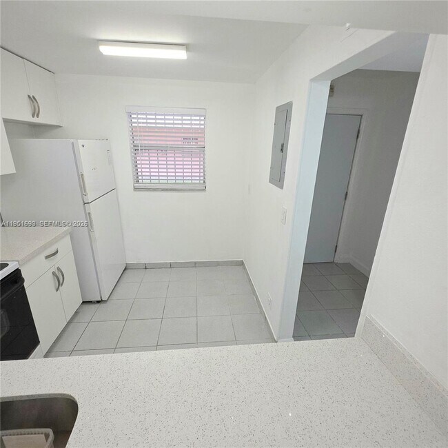 Building Photo - 19771 SW 114th Ave