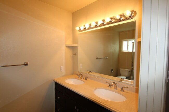 Building Photo - MOVE IN READY! Spacious 4-Bedroom Coconino...
