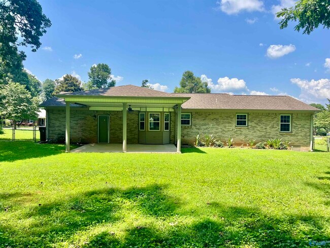 Building Photo - 110 Laurel Oak Rd