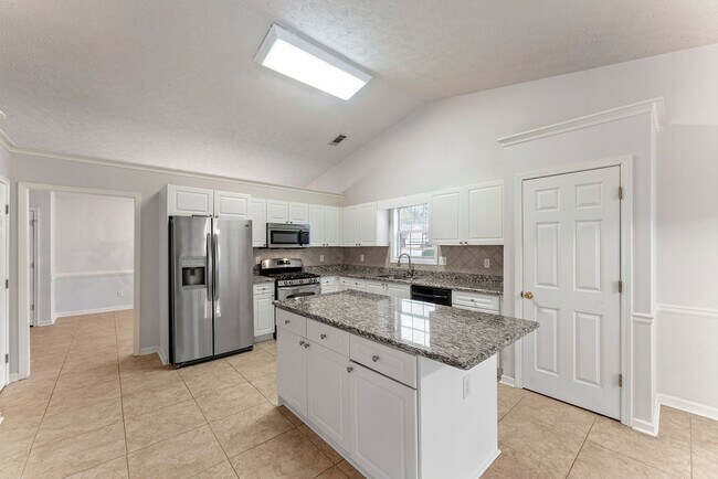 Building Photo - 750 Arbour Glenn Ct NW