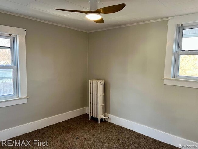 Building Photo - 118 Potter Ave