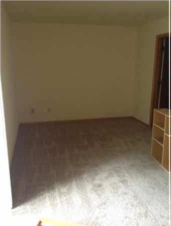 Building Photo - 3 bedroom, 2.5 bath townhome: Cedar Grove ...