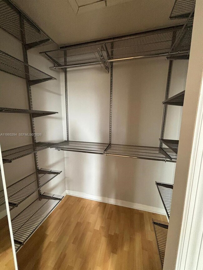 Building Photo - 6272 SW 139th Ave