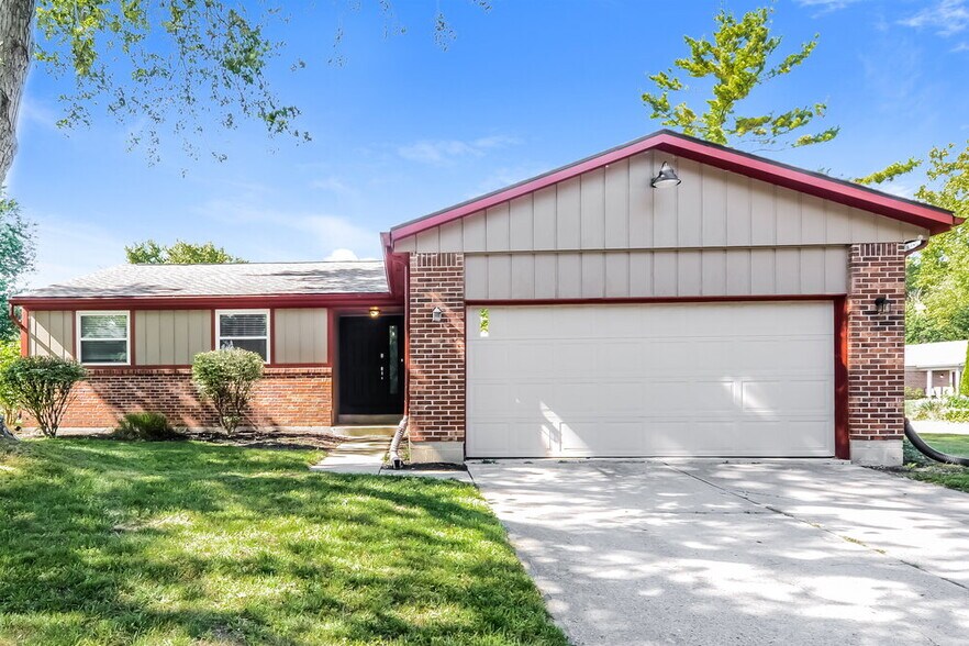 Primary Photo - 8130 Clayburn Dr