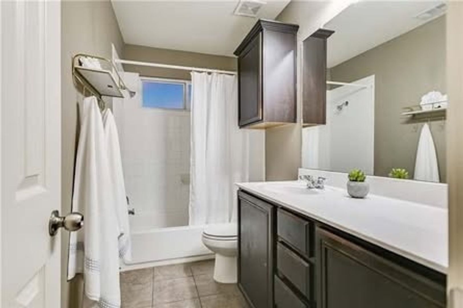 Building Photo - 201 Paul Azinger Ct