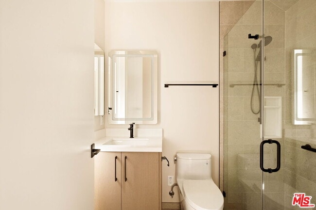 Building Photo - 2325 27th St