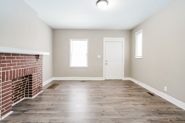 Building Photo - 761-763 Seymour Ave