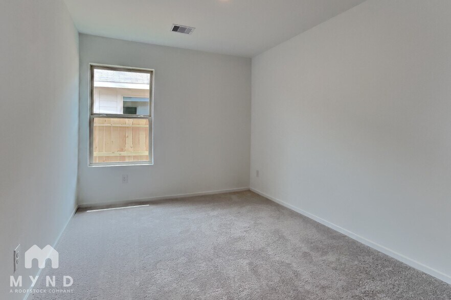 Building Photo - 18515 Cepagatti Dr