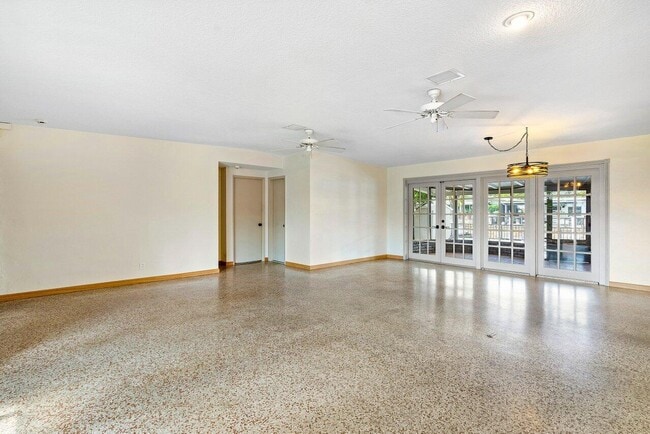 Building Photo - 2431 Key Largo Ln