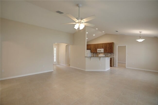 Building Photo - 312 Perch Ln