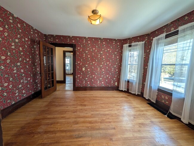 Building Photo - 204 Rockland St