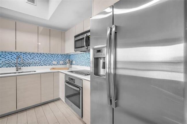 Building Photo - 2602 Halladale cu-T3105