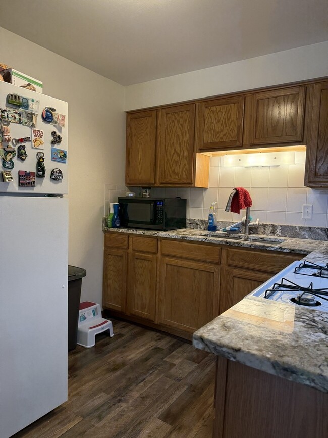 Building Photo - 6308 W 64th Pl