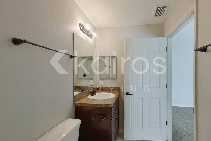 Building Photo - 465 Malauka Radial