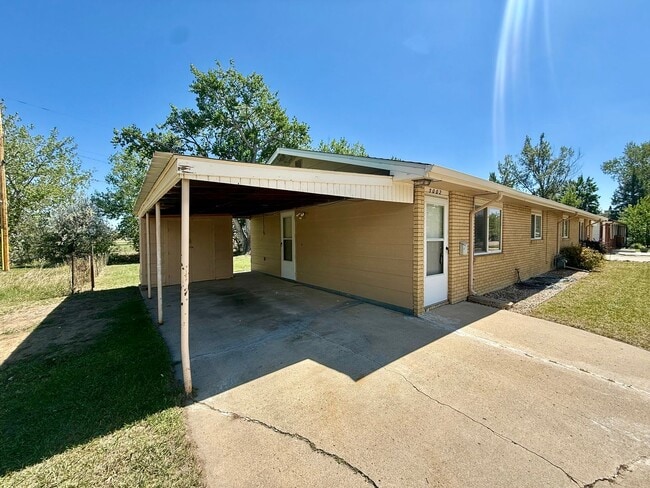 Building Photo - 5002 S Iowa Ave