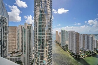 Building Photo - 200 Biscayne Blvd Way