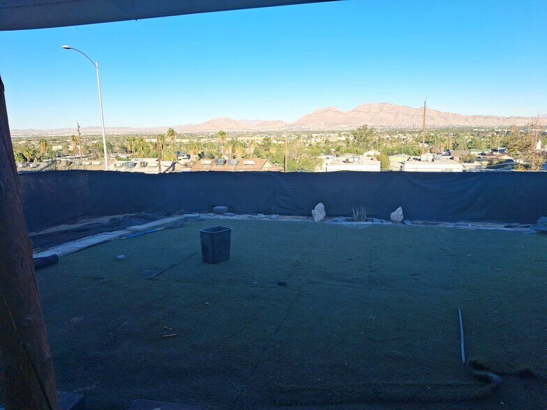 Building Photo - 415 N 13th St