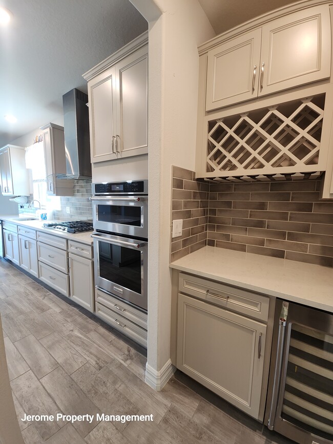 Building Photo - 18743 Coastal Shr Ter