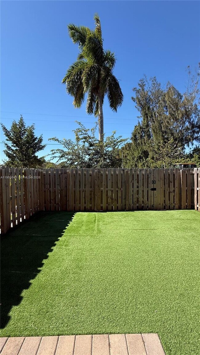 Building Photo - 24640 SW 119th Pl