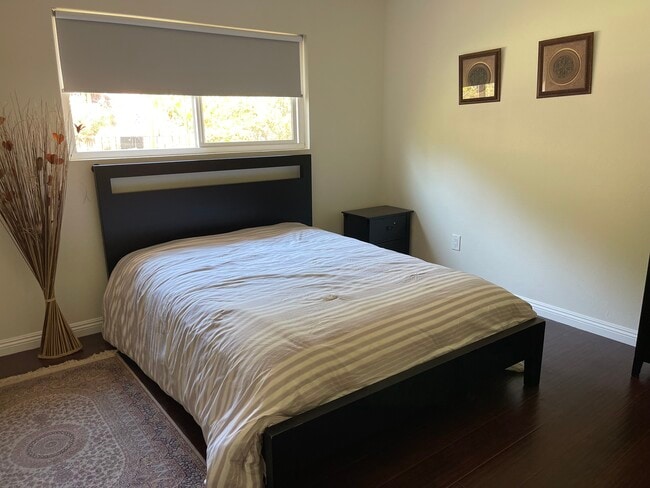 Building Photo - 14680 Penasquitos Dr