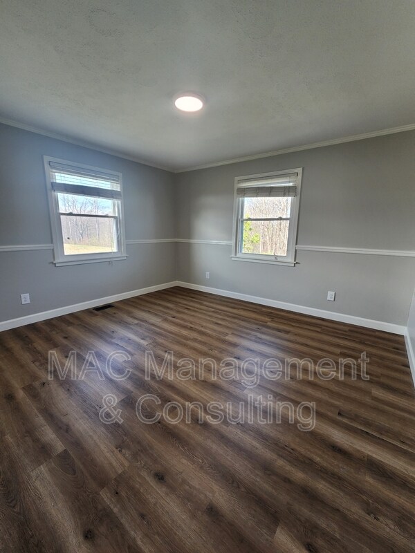 Building Photo - 4680 S Grundy Quarles Hwy