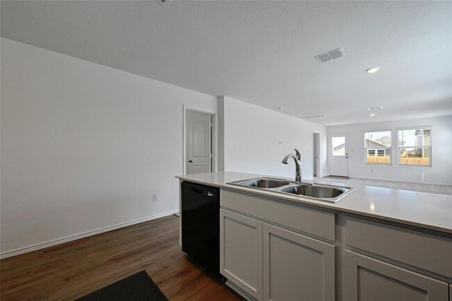 Building Photo - 203 Chapel Beck Dr