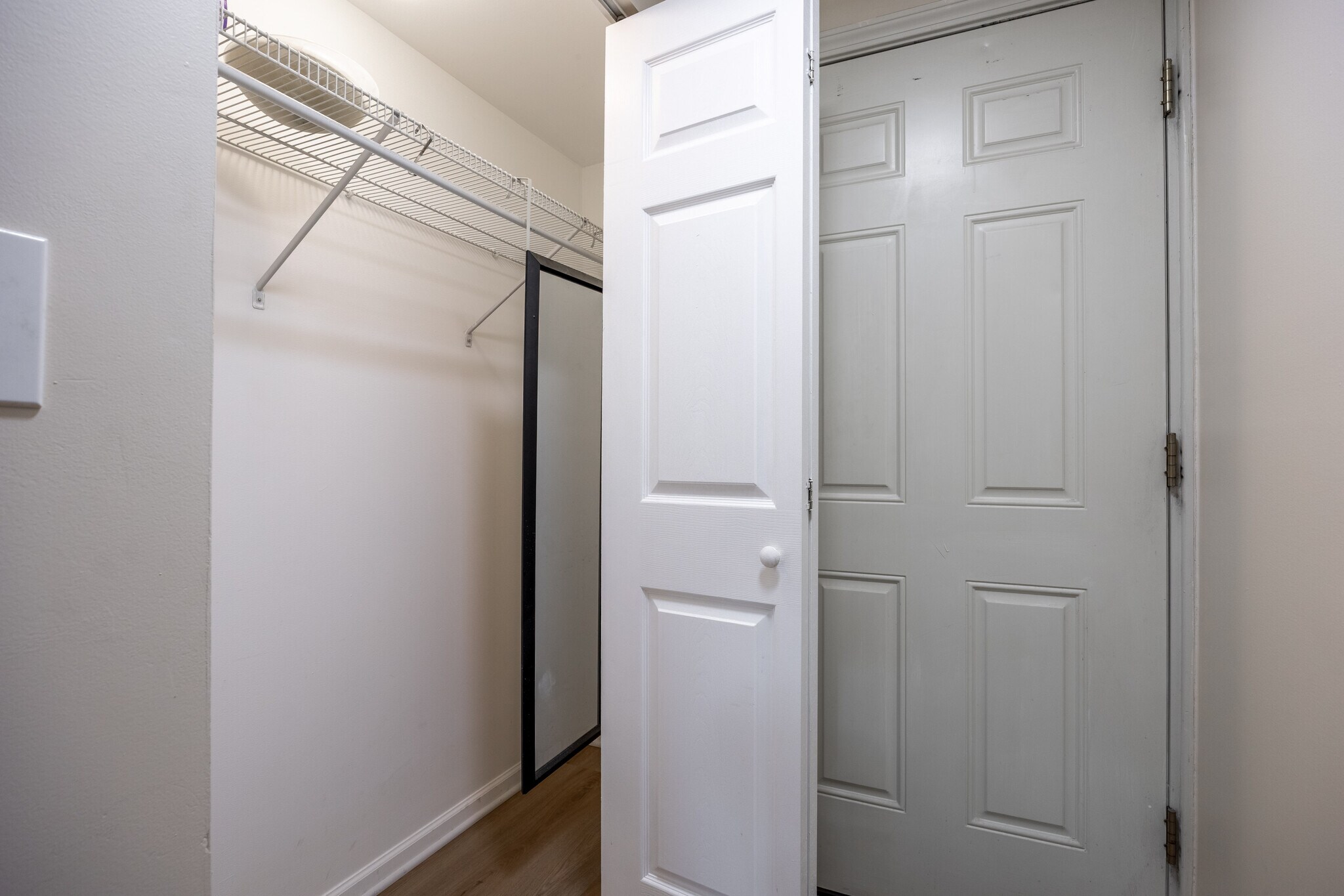 Building Photo - 1503 W Fullerton Ave