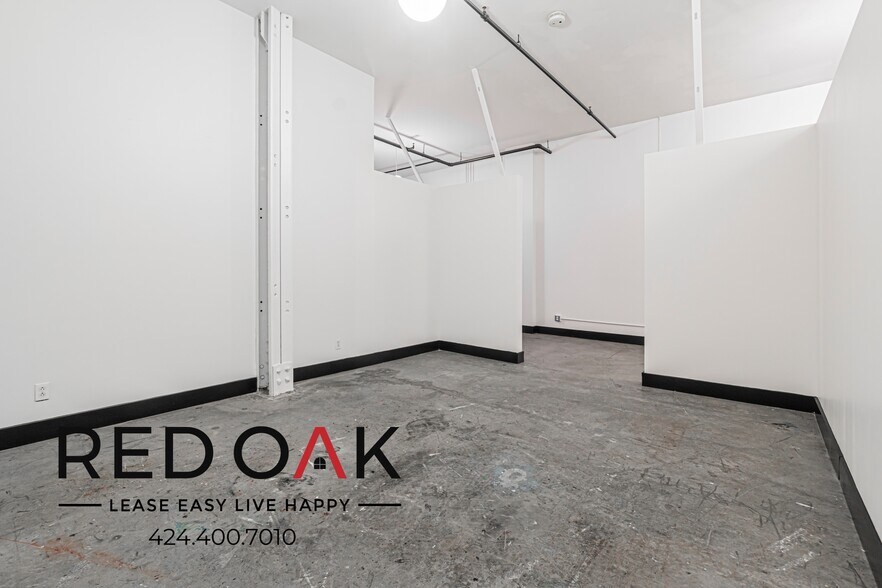 Building Photo - 620 Main St