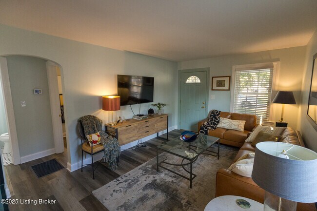 Building Photo - 720 Gheens Ave