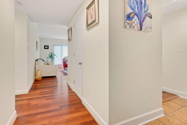 Building Photo - 1080 Wisconsin Ave NW