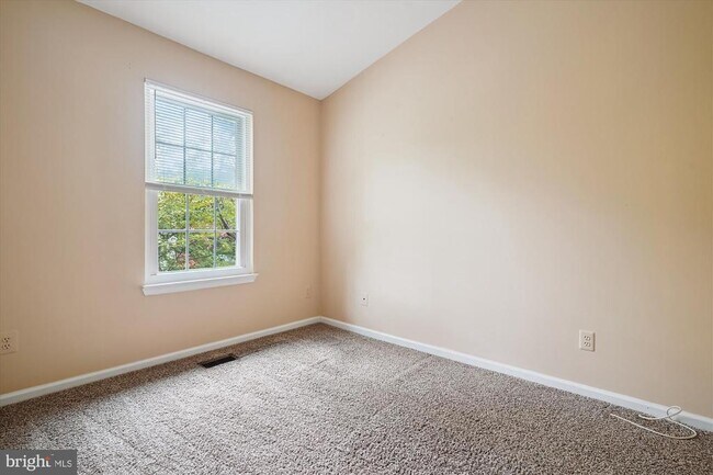 Building Photo - 6760 Cardinal Woods Ct