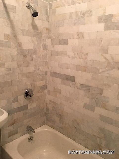 Building Photo - 220 Prospect St