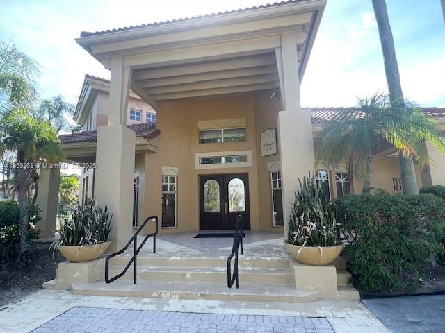 Building Photo - 4815 Via Palm Lakes