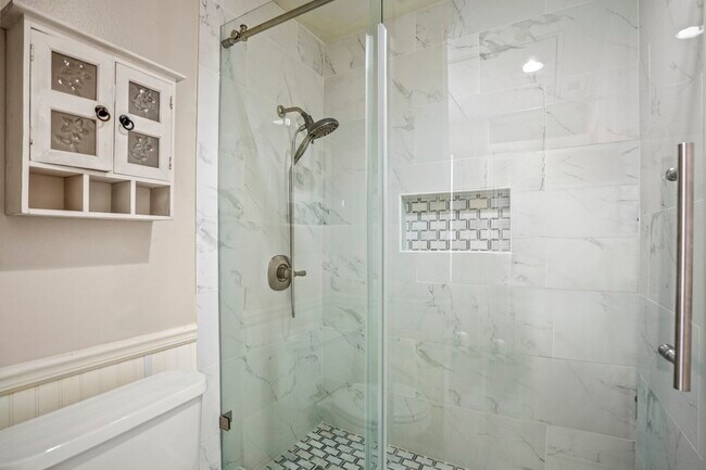 Building Photo - 2001 Bering Dr