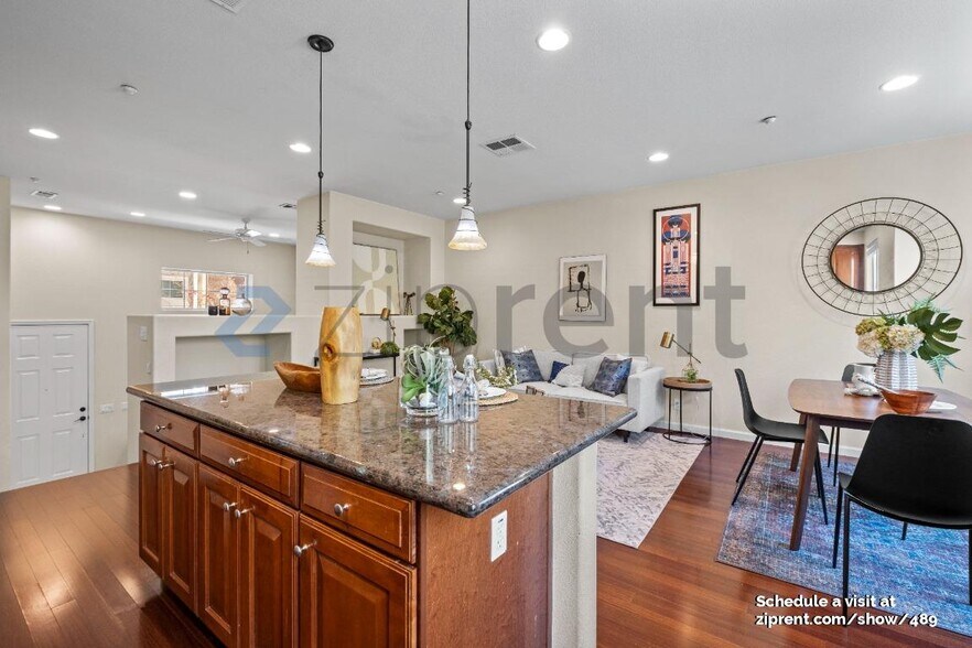 Building Photo - 1013 Carnelian Terrace