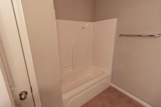 Building Photo - 4016 Snowy Owl Dr