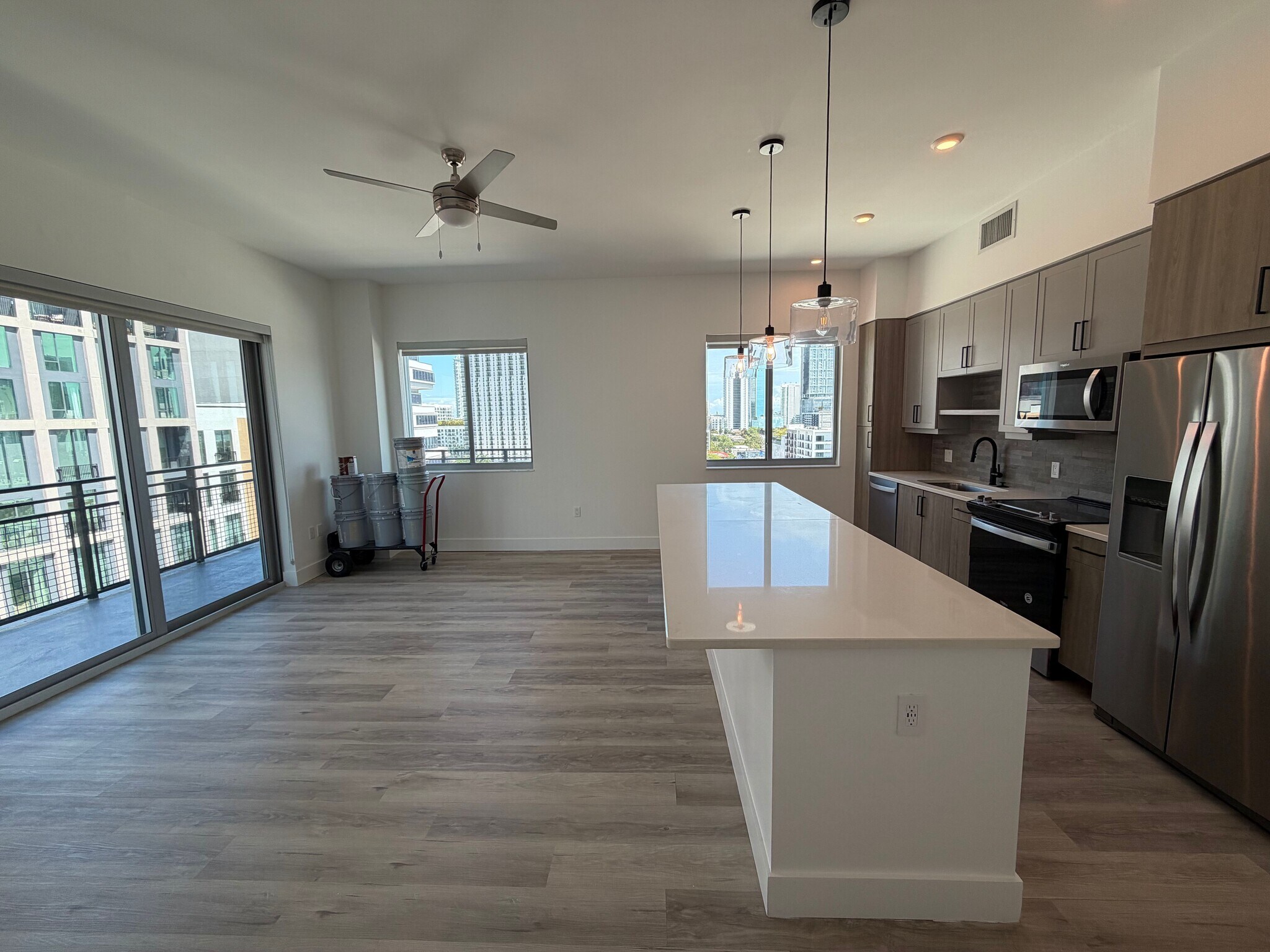 Building Photo - 147 NW 32nd St