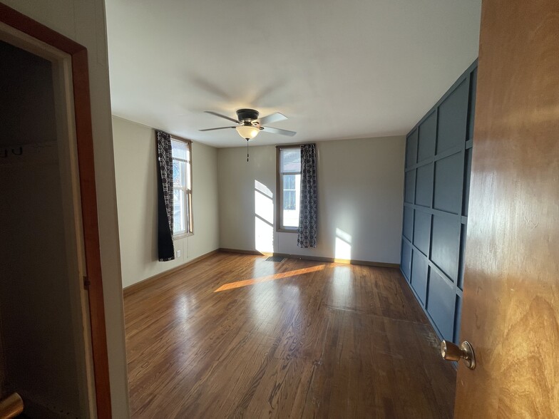 1st Bedroom - 556 E 5th St