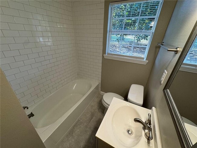 Building Photo - 154 Glenn Ave