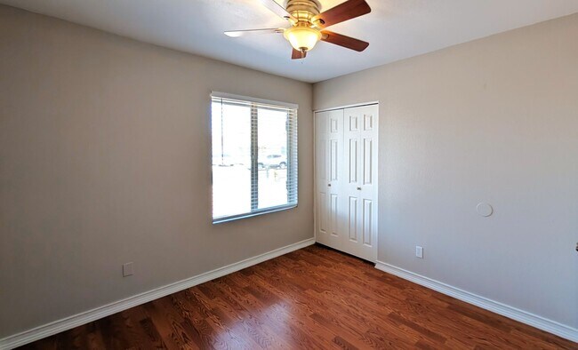 Building Photo - 2431 W Plata Ave