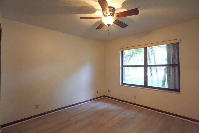 Building Photo - 1550 Easthampton Cir